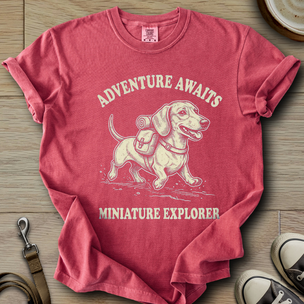 Miniature Explorer - Doxie T-Shirt