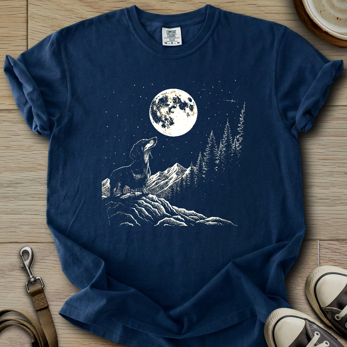 Howling to The Moon - Doxie T-Shirt